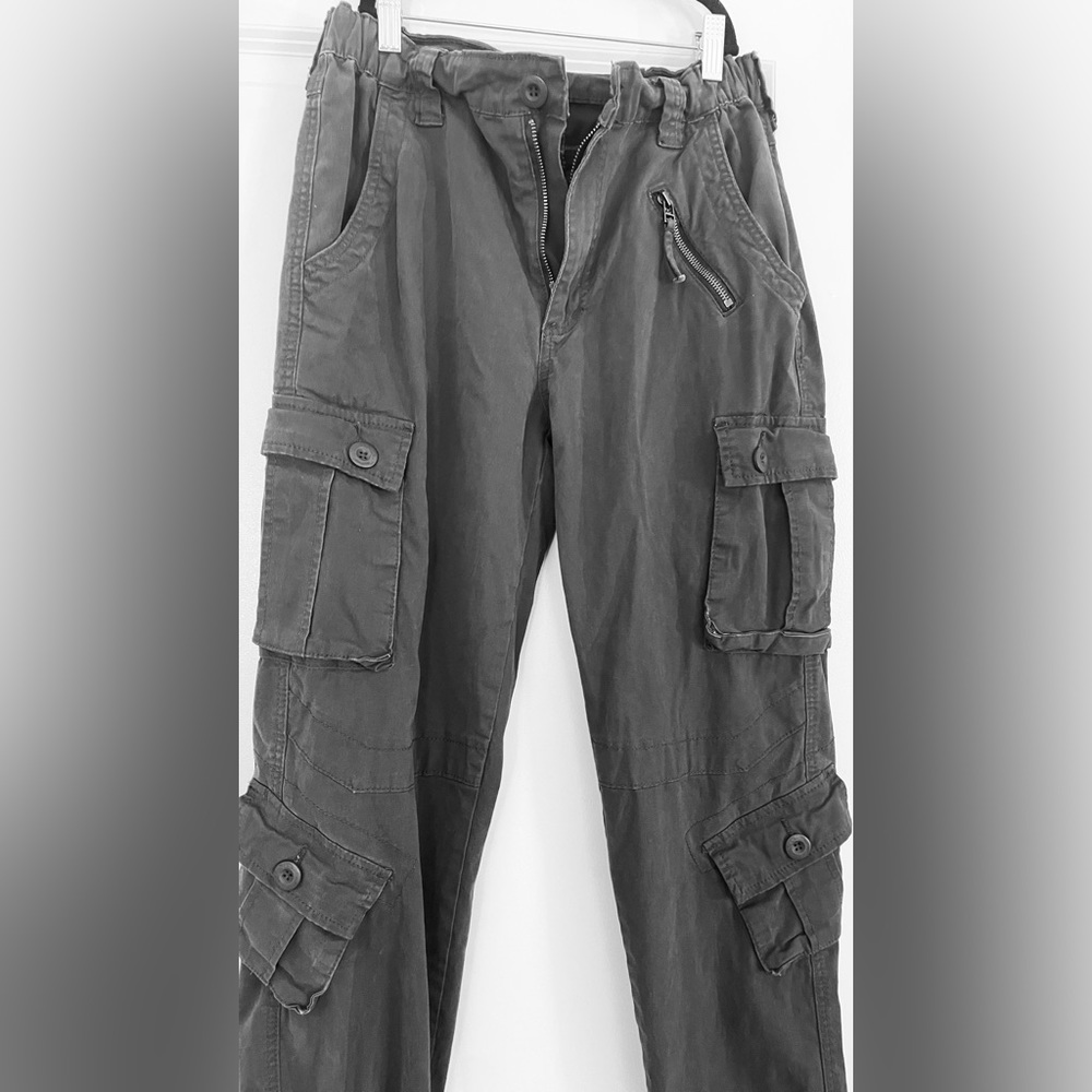 Gray Cargo Pants - Picture 4 of 7